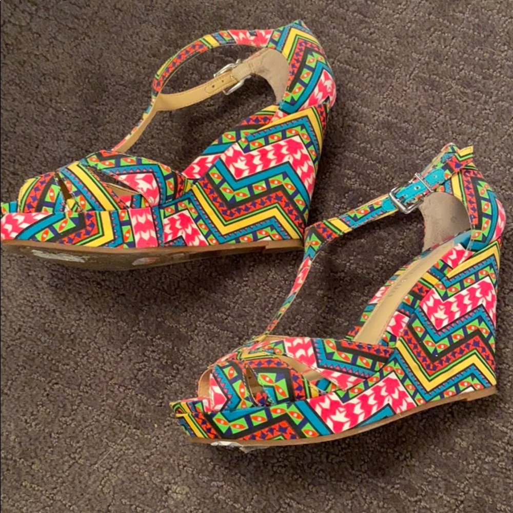 Brand new Gianna bini wedges - Picture 3 of 4
